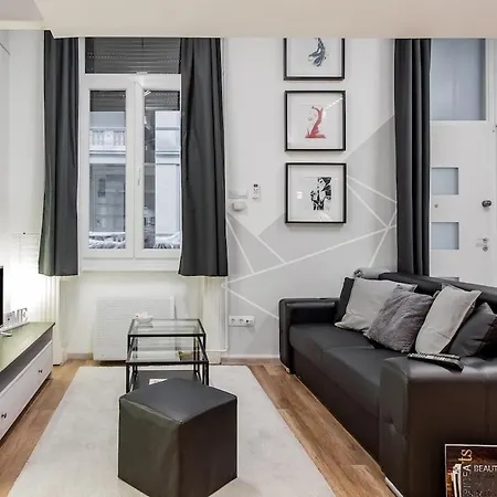 Redesigned Loft In Historic Building Apartment